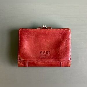 Vintage Wilsons Italian Leather Kisslock Wallet